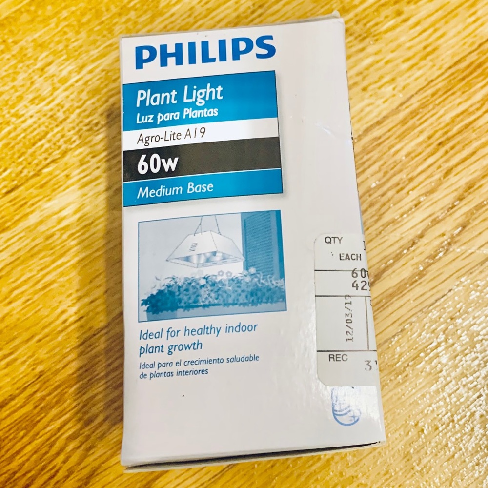 🪴 Phillips Plant Light
